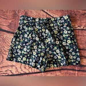 LOFT Belted Pleated Shorts Floral Twill Women’s Size 8‎
